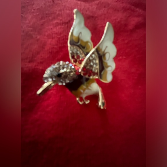 Red Bird Brooch NWT Sweet Little Birdie - Picture 3 of 5